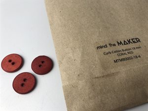 Curb cotton button fra mind the maker - i flot coral red, 18 mm